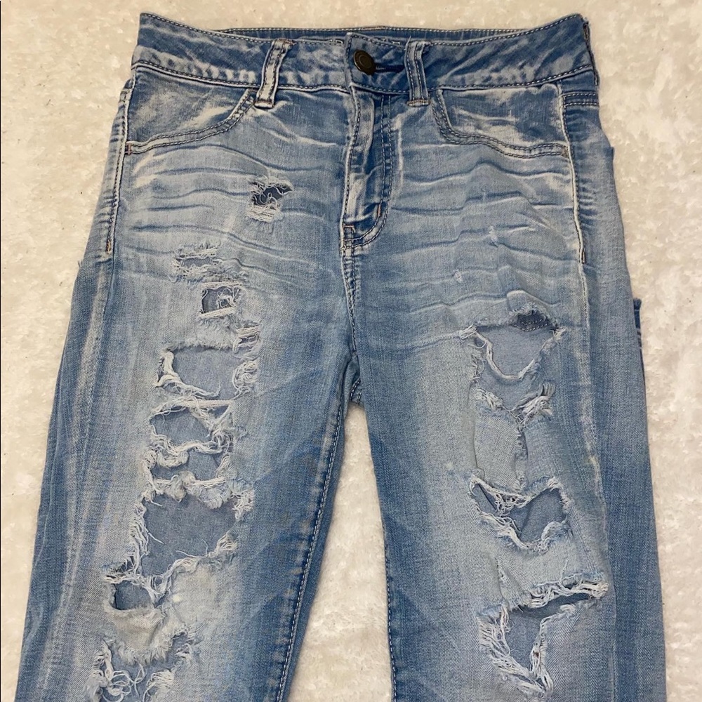 american eagle light blue ripped jeans